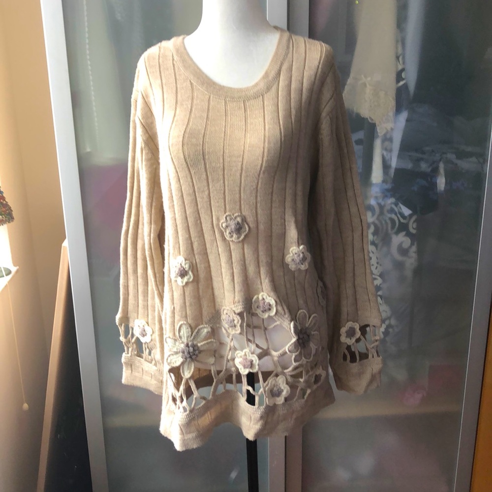 Wool Sweater with flower detail $40